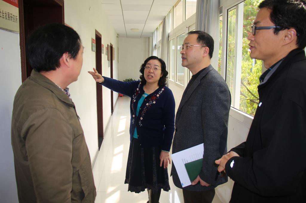 校党委书记何光彩赴365英国上市官方网站调研
